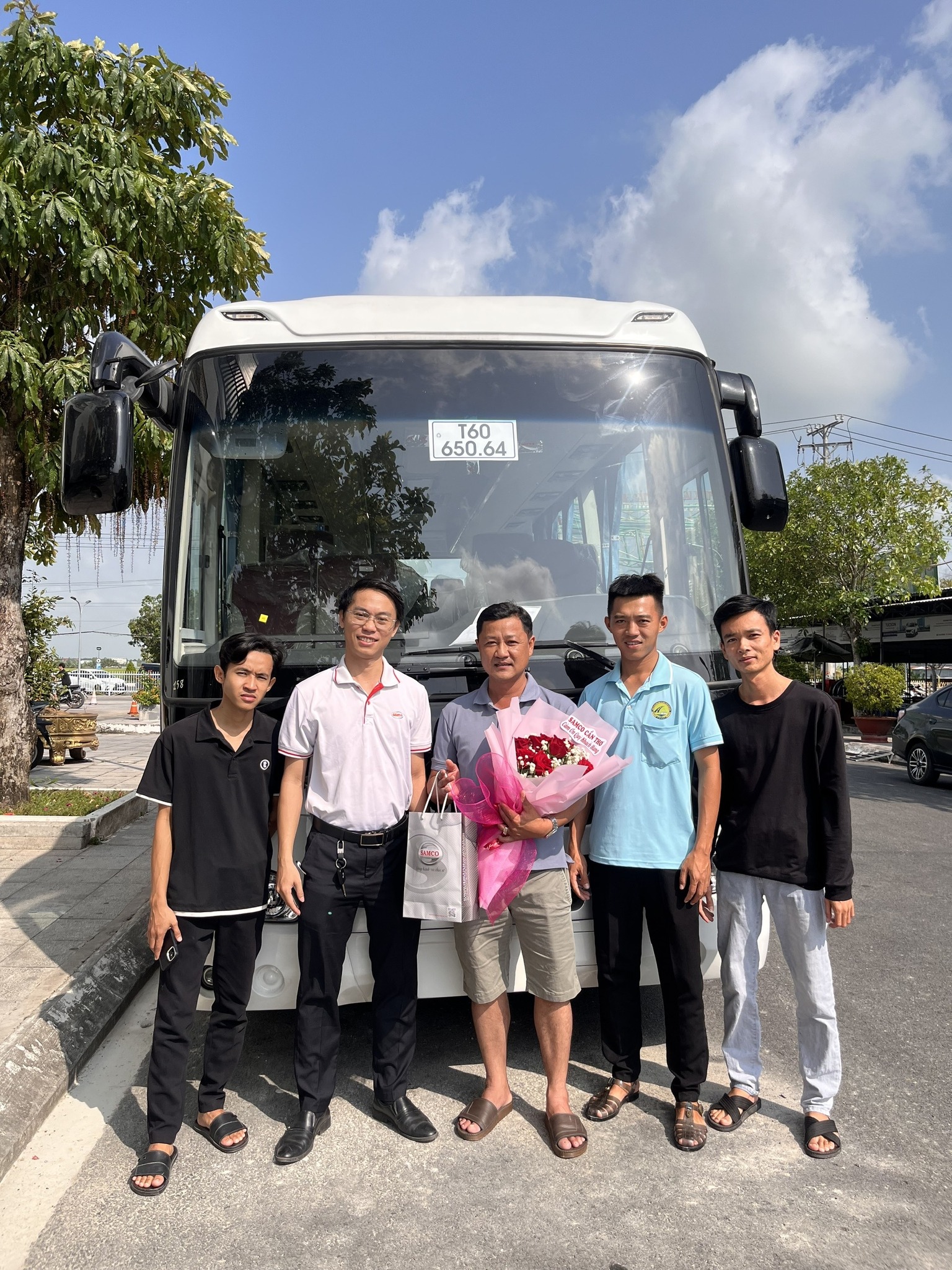 SAMCO CẦN THƠ BÀN GIAO SAMCO FELIX 34 CHỖ NGỒI 