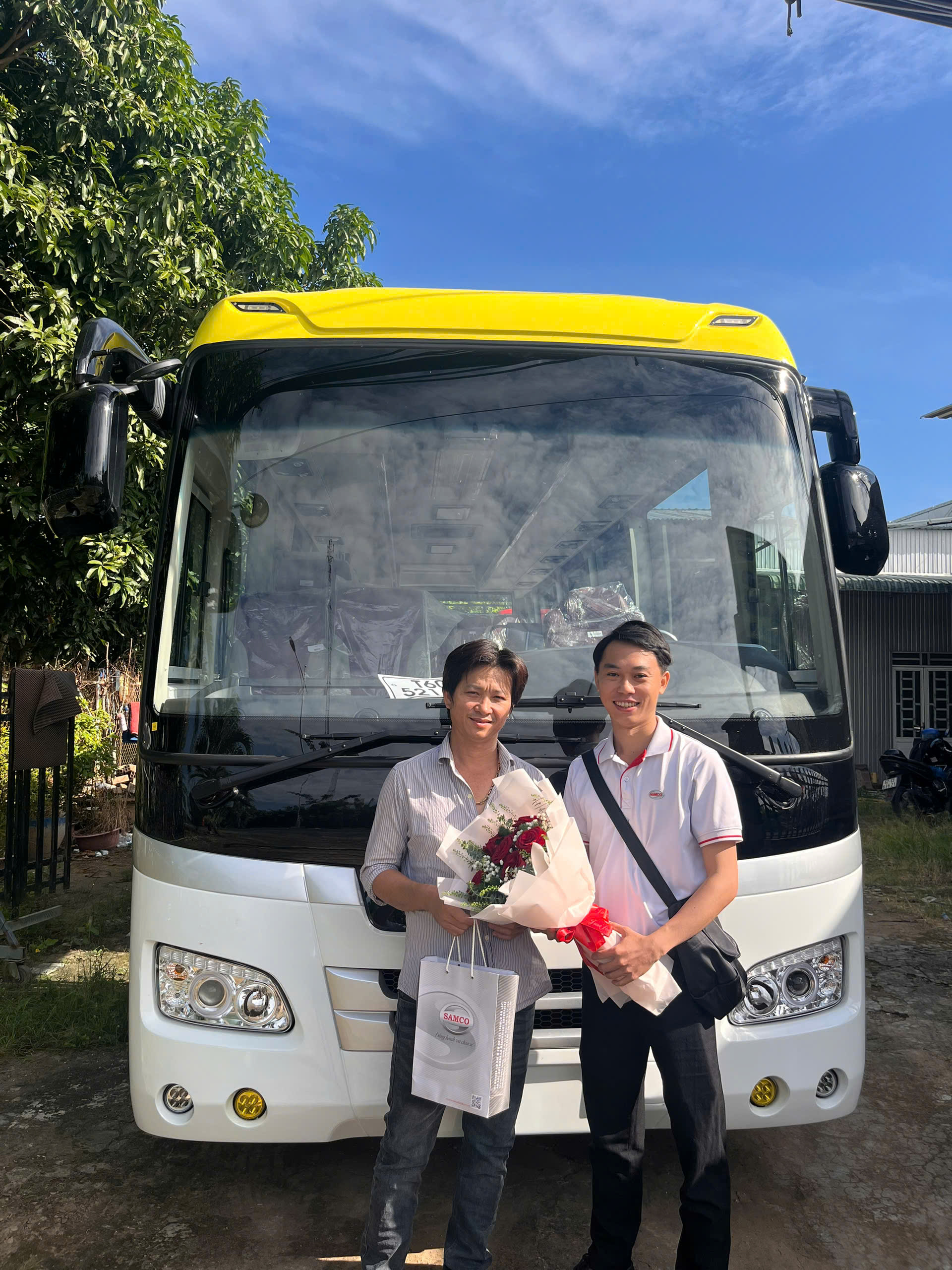 SAMCO CẦN THƠ GIAO SAMCO FELIX SI 29 CHỖ NGỒI VỀ TÂY ĐÔ